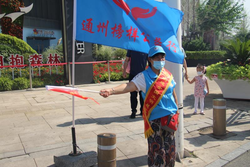 <strong>老少被日逼网</strong>